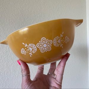 •Vintage• Pyrex “Butterfly Gold” (1st Release) Cinderella Bowl 442